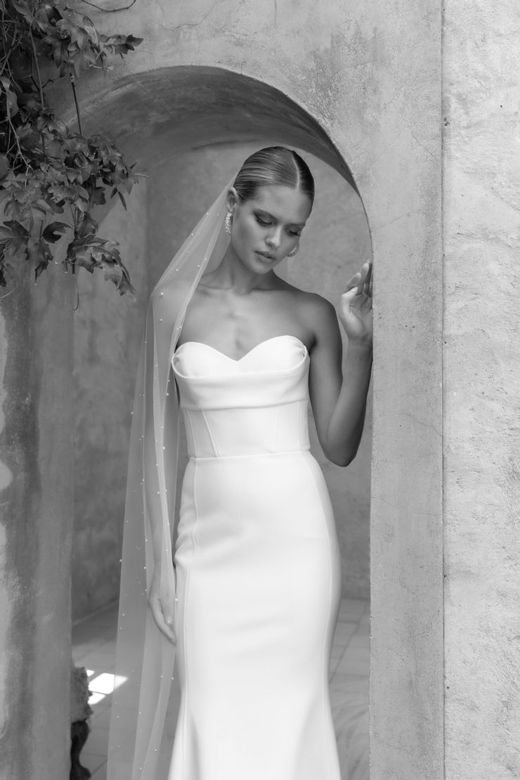 SIZE 8 from Jane Hill ~ Fairmont 