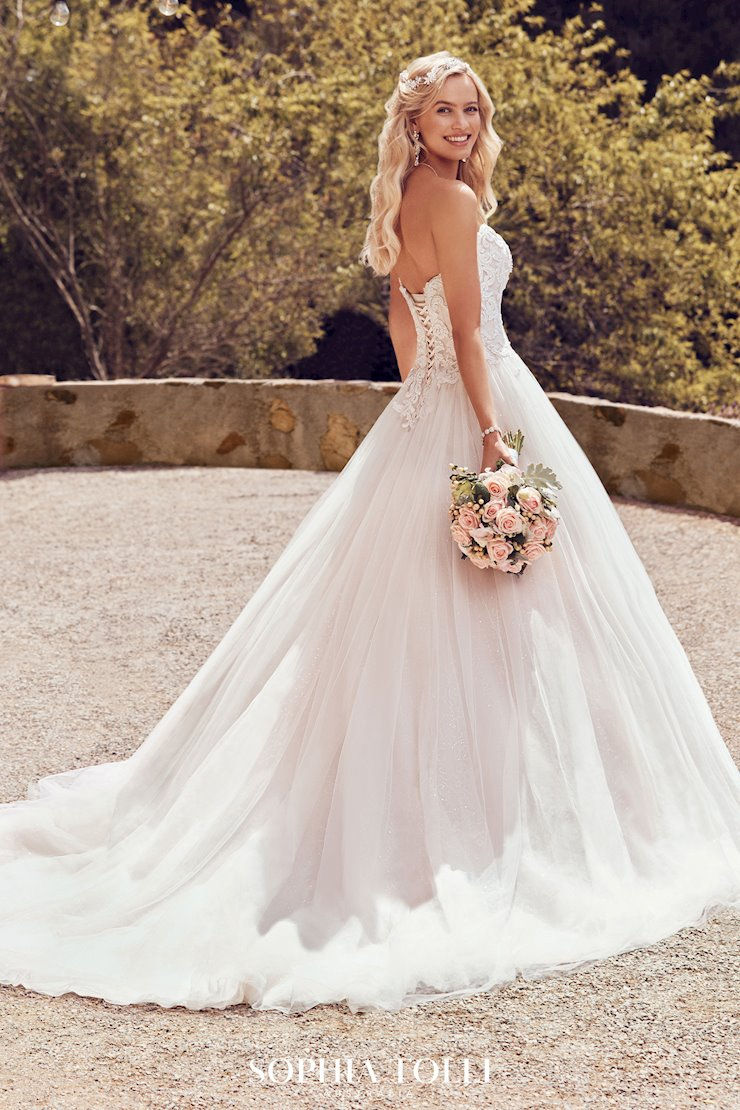 SIZE 12 SOPHIA TOLLI y23044