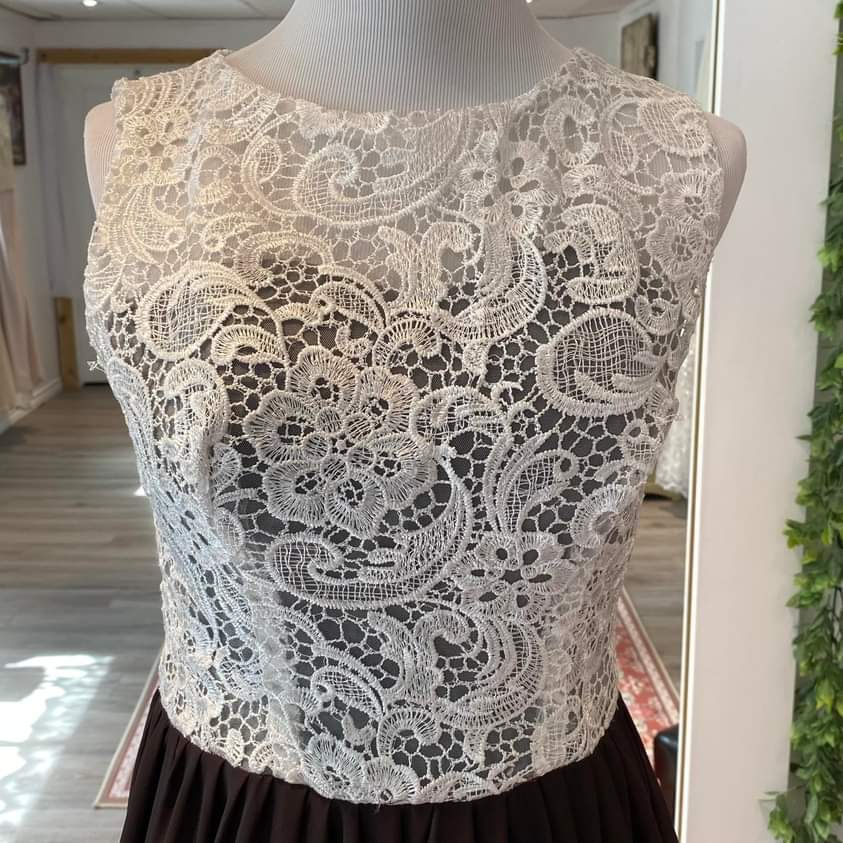 Thumbnail: NEW Sz 6 Red Ombré formal gown. 