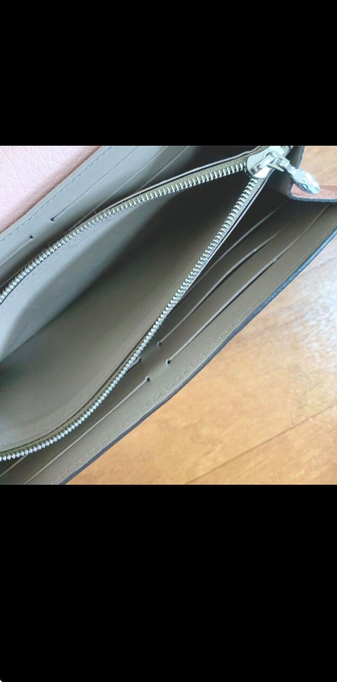 Louis Vuitton Portefeuille Capucines