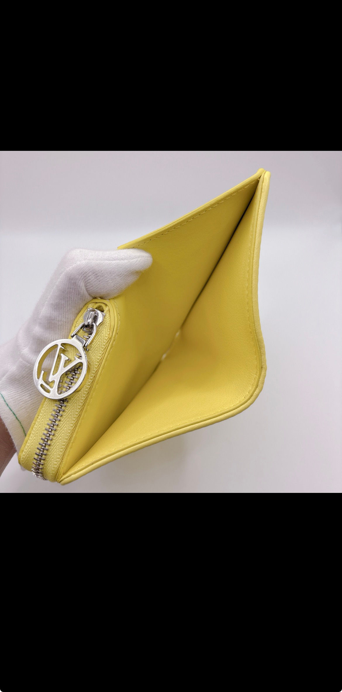 limited edition Louis Vuitton Coussin Portefeuille Lou yellow wallet