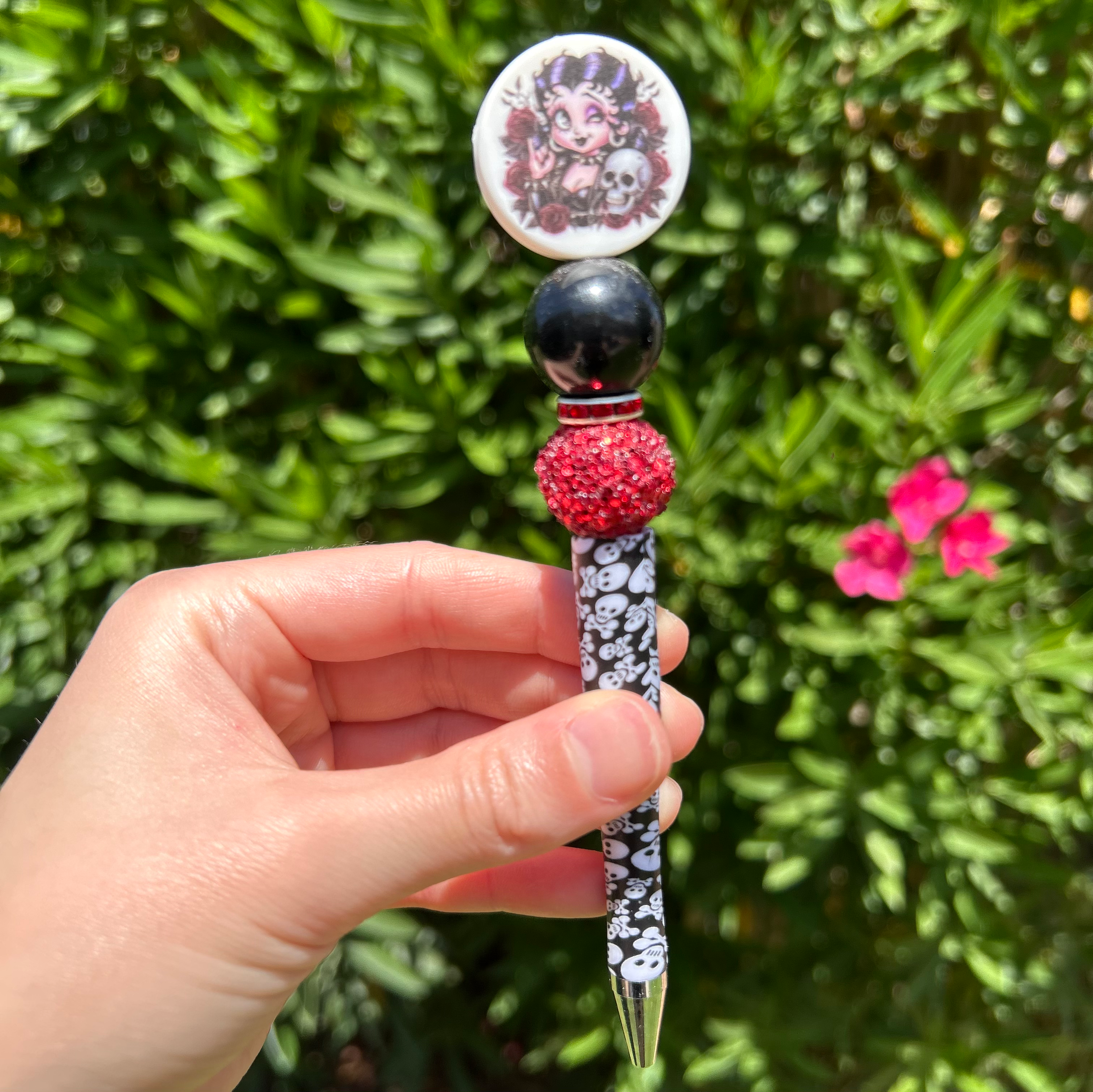 BB Girl w/ Skulls Red & Black