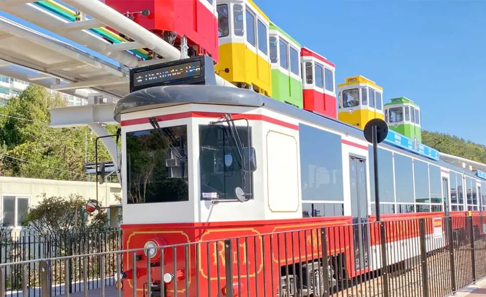 海雲台藍線公園有天空膠囊列車與海岸列車