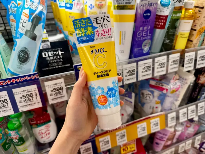 Melano CC 酵素洗面乳成為想要抗暗沉與毛孔保養的熱門代表性產品