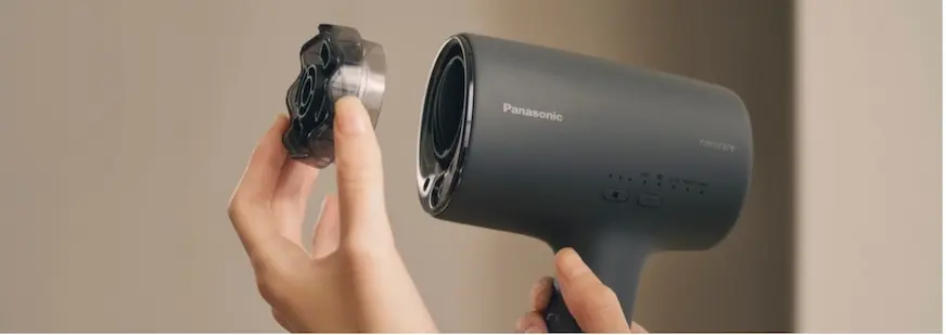 Panasonic nanocare 吹風機 EH-NA0K 正在安裝夜間護髮風罩