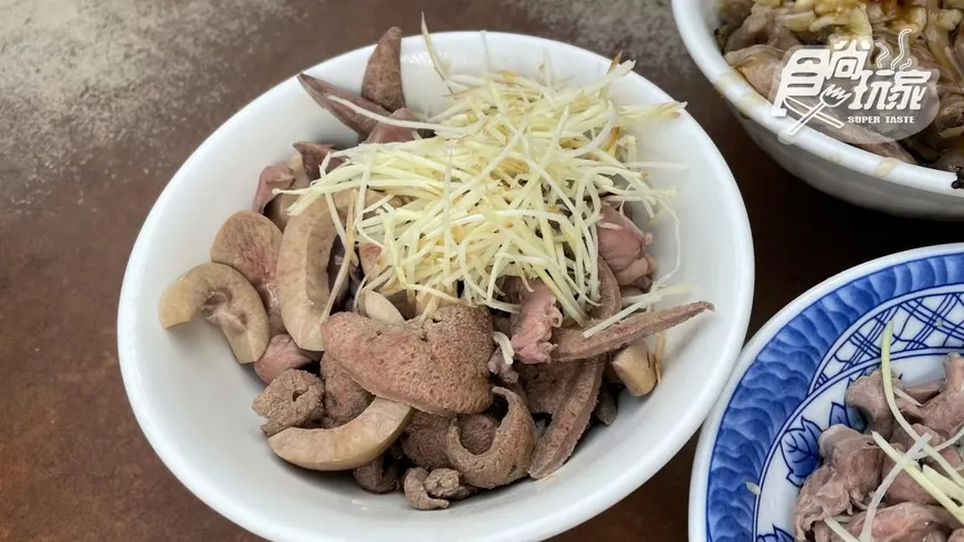 「阿明豬心冬粉」豬心切片厚度適中，口感彈嫩又帶些脆度，能感受到自然的鮮味