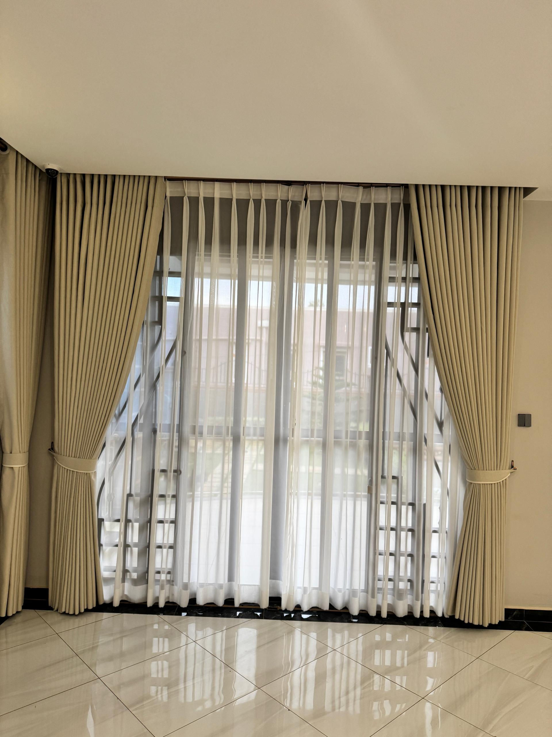 Curtain
