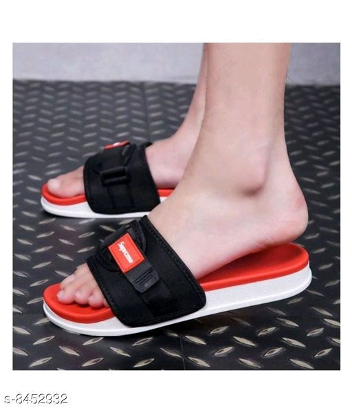 Thumbnail: Relaxed Attractive Men Flip Flops
Slipper 