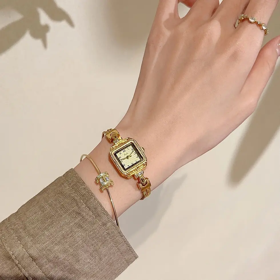 Thumbnail: Elegant Lady Wristwatches  Diamond Gold Square Dial Quartz