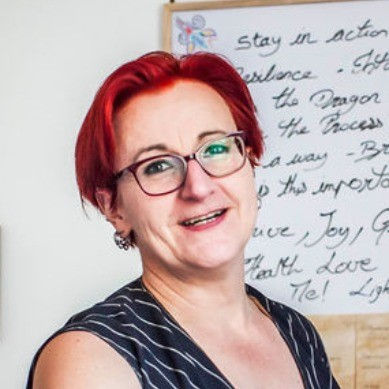 What did I learn from being laid off 7 times? Steph Thommen shares expert insights on Fractional HR and managing layoffs in tech startups