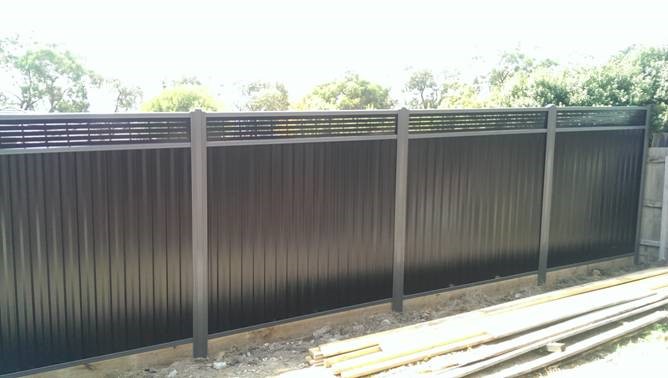 Colorbond Greyridge and Black slotted lattice with sleepers 1