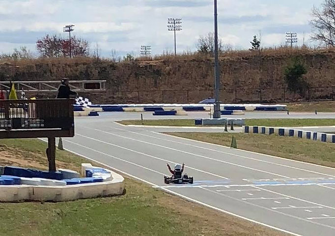 29512211_576104032761230_240138495746215