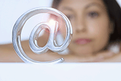 EMAIL+faccia+sfondo.gif