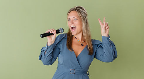 Sophie Mol Zangeres Roosendaal .jpg