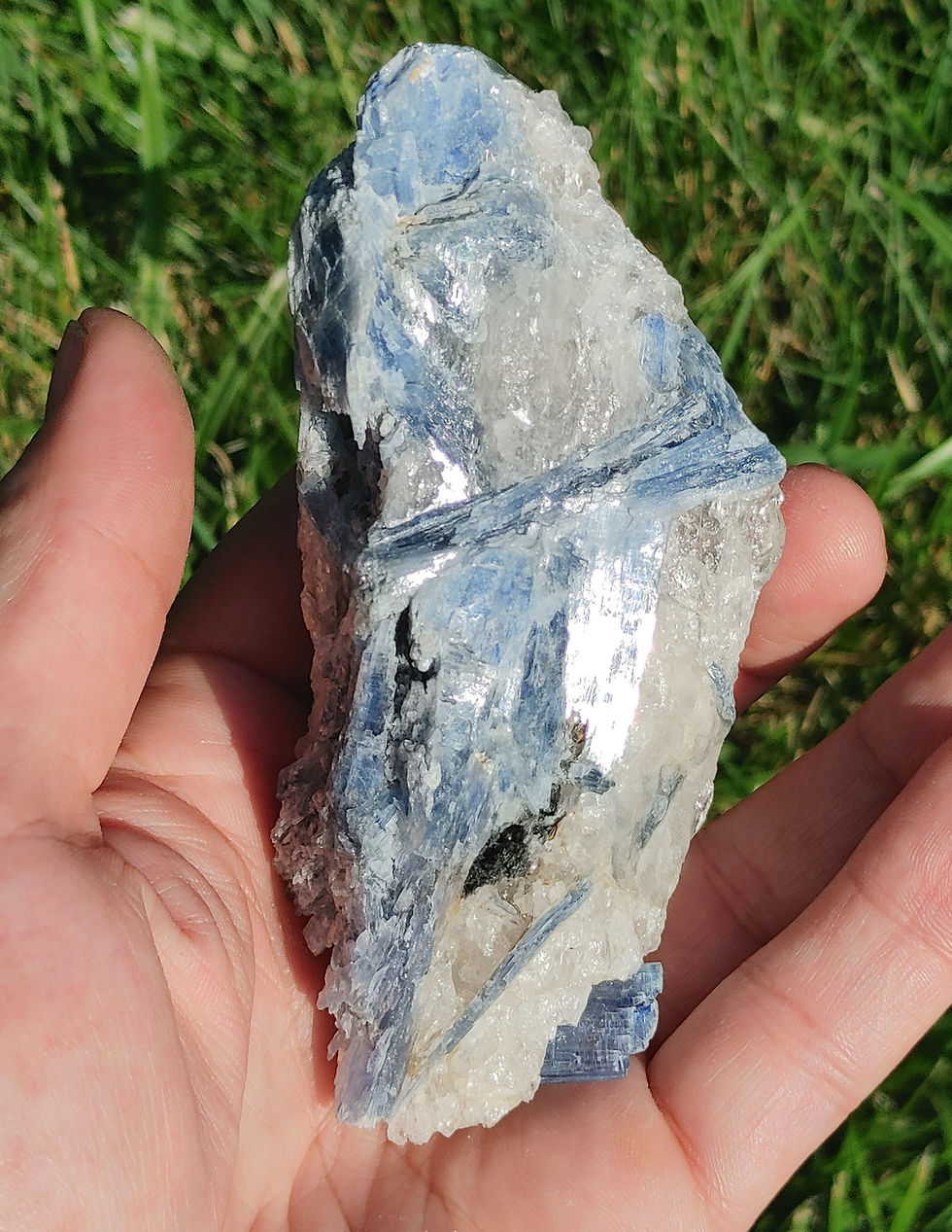 Thumbnail: Blue Kyanite / Quartz Large Specimen Dolmen Imprint (10.55 oz)