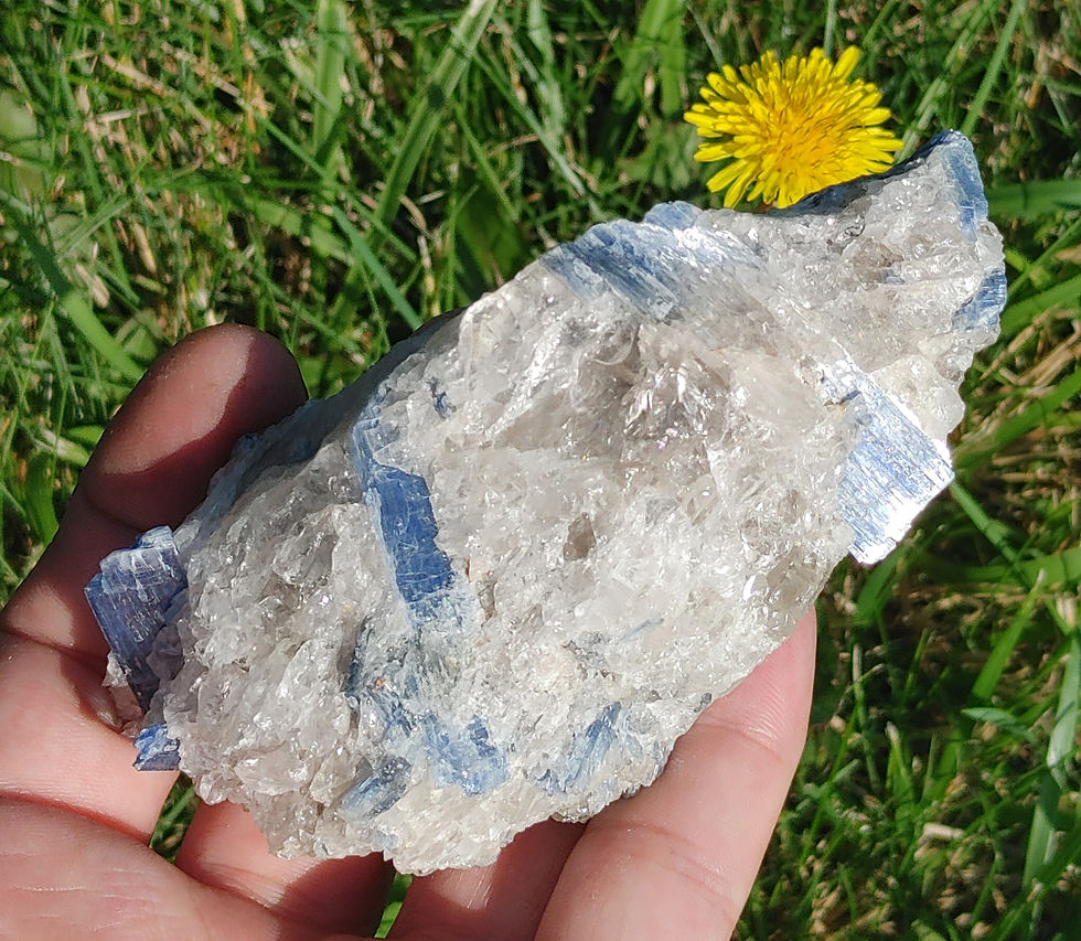 Thumbnail: Blue Kyanite / Quartz Large Specimen Dolmen Imprint (10.55 oz)