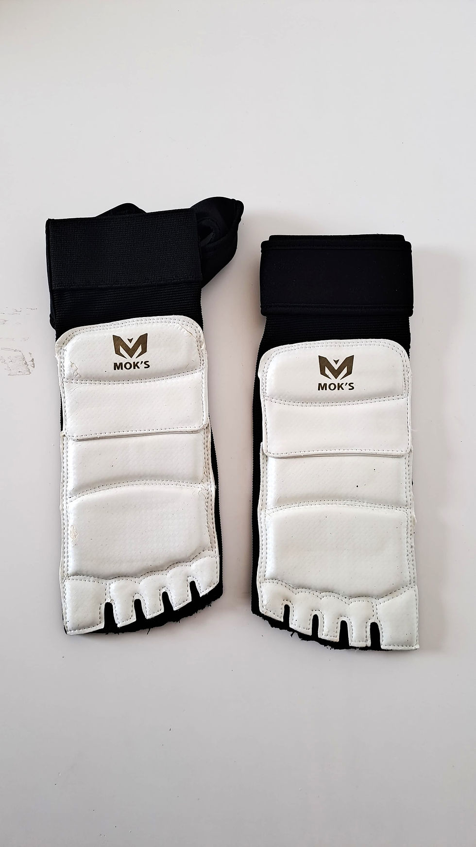 Thumbnail: Foot Glove Mok's