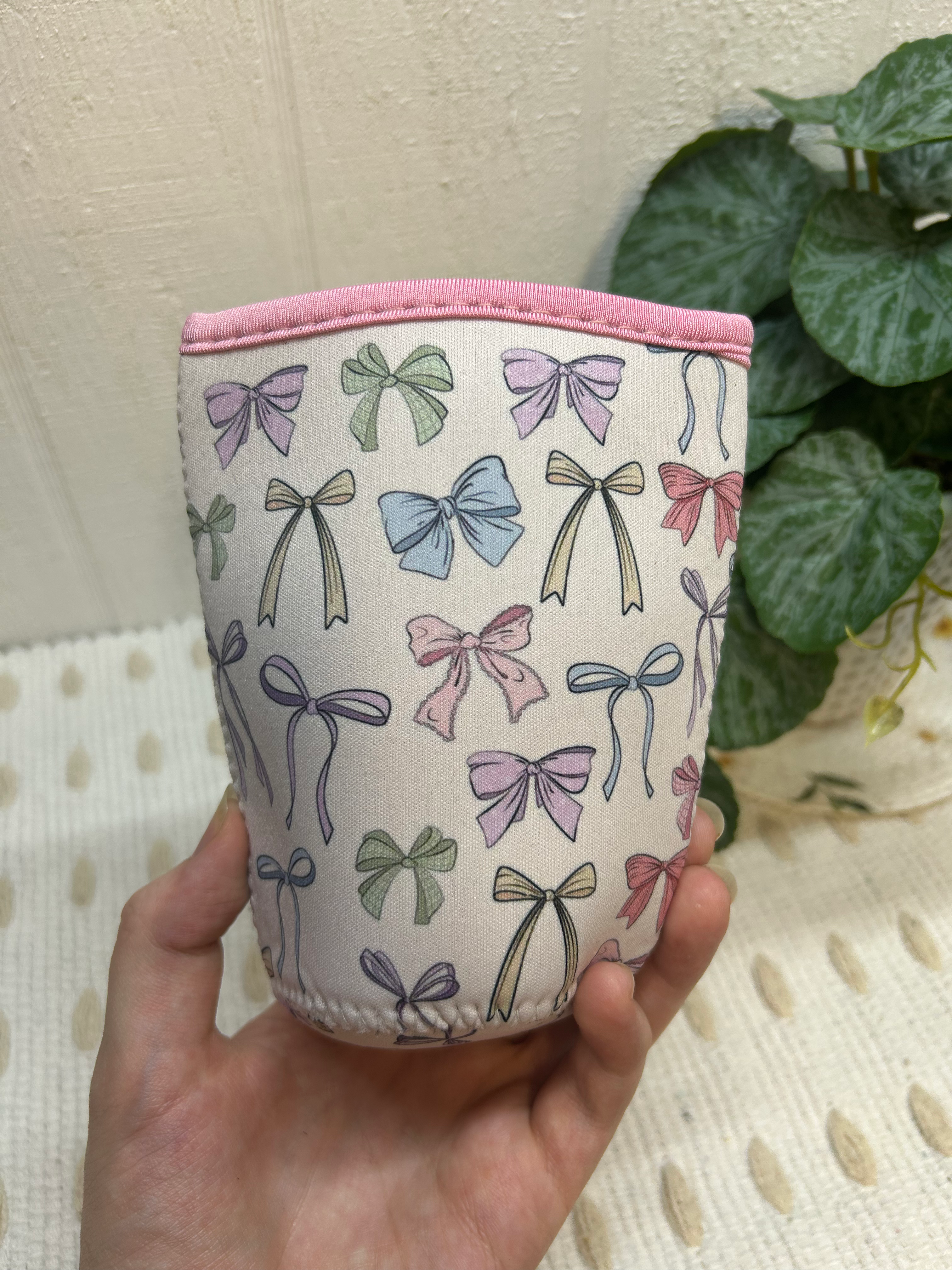 Coquette, Cup Sleeve