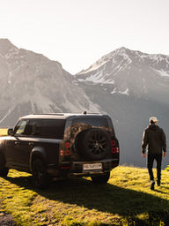 Defender Adventure Drive - Automotive Photography & Social Media
