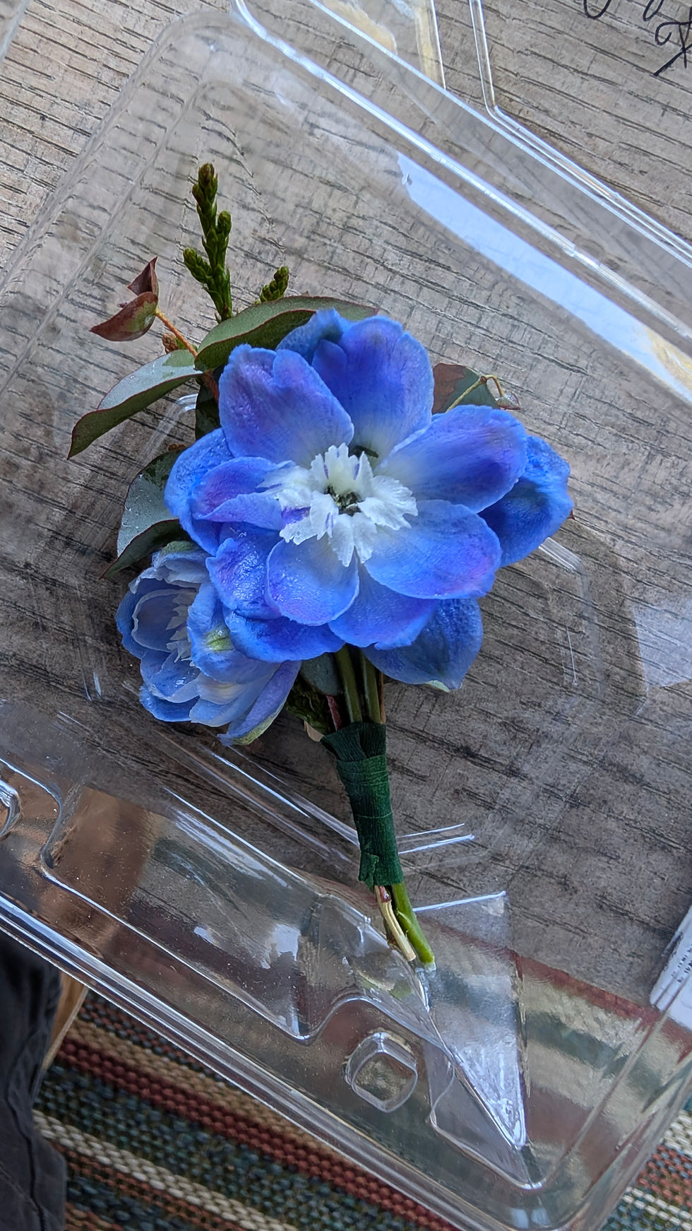 Thumbnail: Wearable Flowers