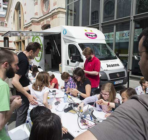 Les Petits Débrouillards invitent à « questionner le monde »