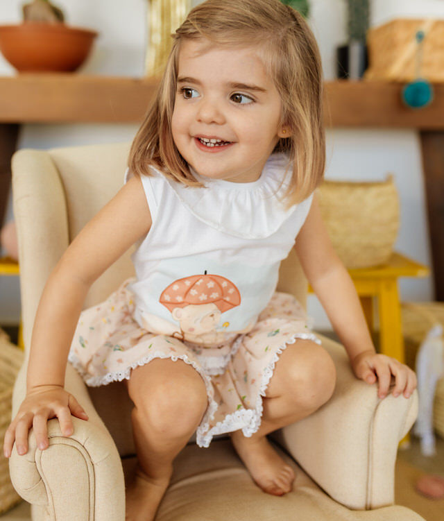 Andrea Pluma de Agencia KID para Pío Pío - Talento infantil andaluz. Fotógrafa Silvia Galán