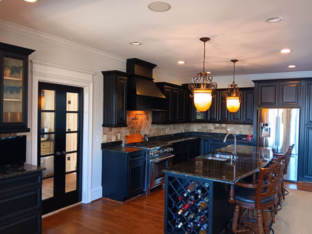 Unlock The Transformation: The Benefits of Cabinet Painting Over Replacement with Oil-Based Paints