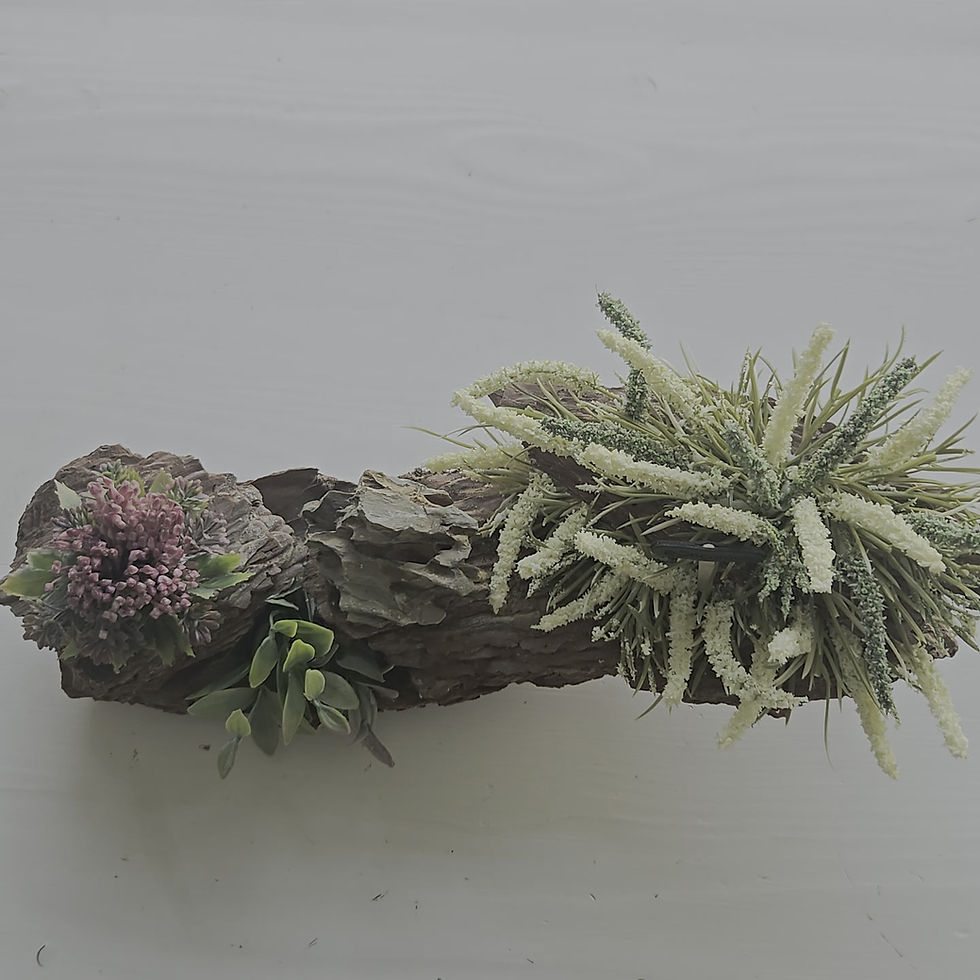 Küçük resim: Doğanın Dokunuşu – Gerçek Ağaç Kabuğu Üzerinde El Yapımı Doğal Dekor