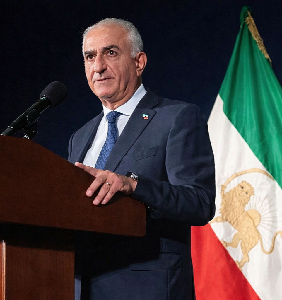 Pahlavi AI_edited_edited.jpg