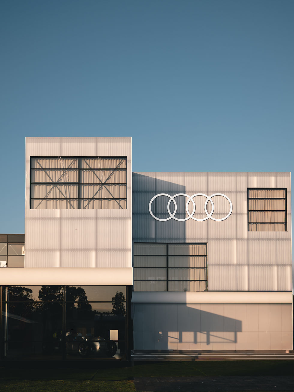 Audi-Trackside-01.jpg