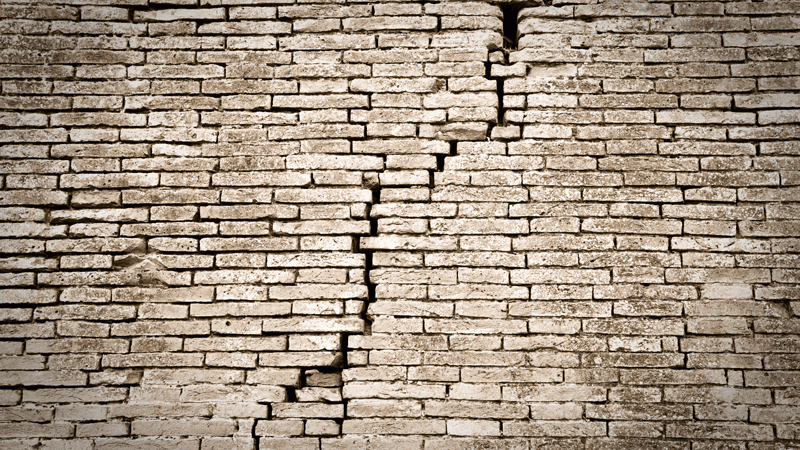 If you have a construction defect, negligence or breach of a construction contract, call the Denver construction defect lawyers at 303-618-2122.