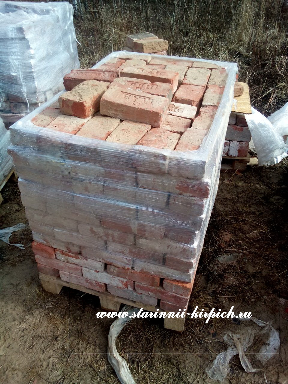 Предлагаем Вам старинный имперский кирпич с клеймом купить у нас!