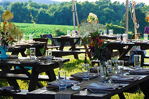 Picknicktische im Freien