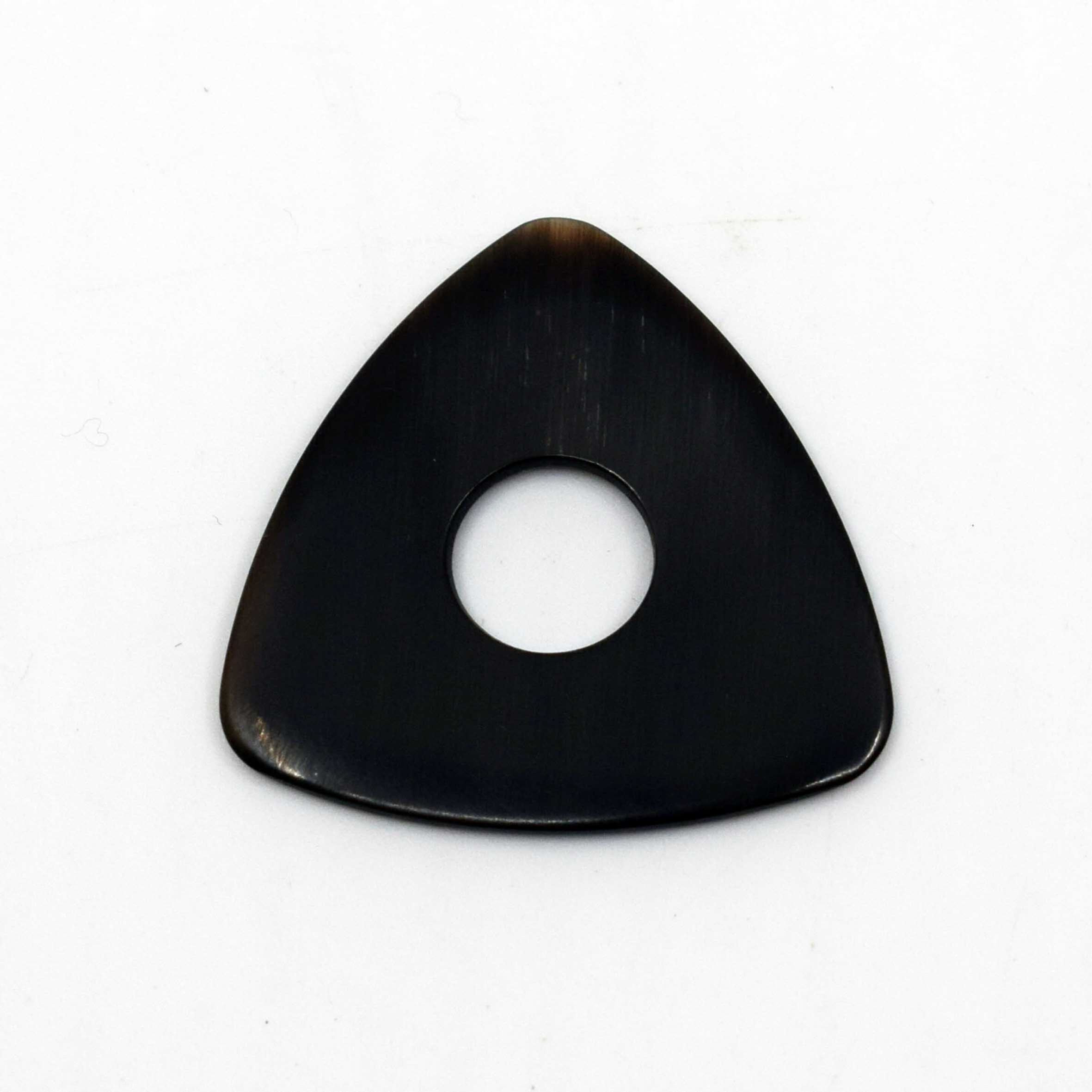 Triangle Pierced - Buffalo horn - Medium (3 X 3 cm)