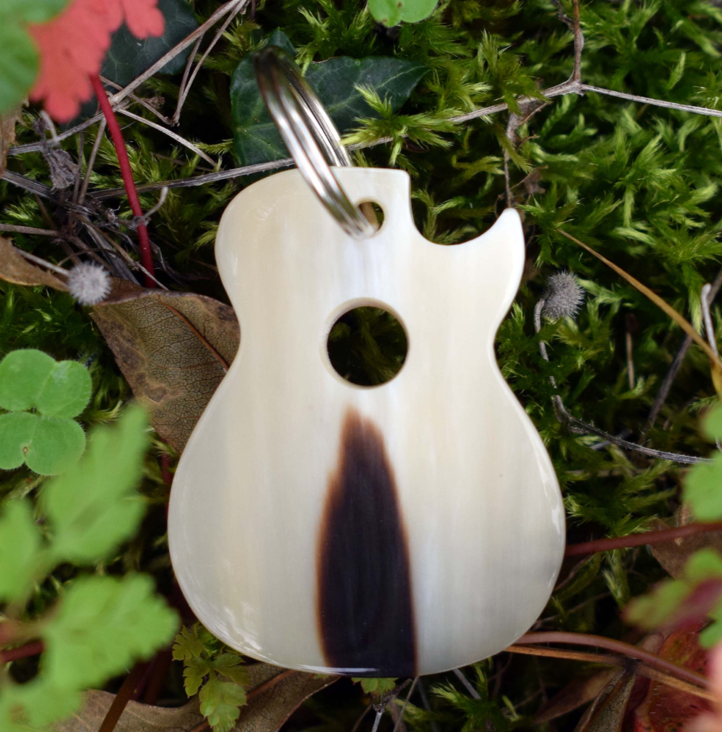 Llavero "Auditorium" de cuerno de vaca