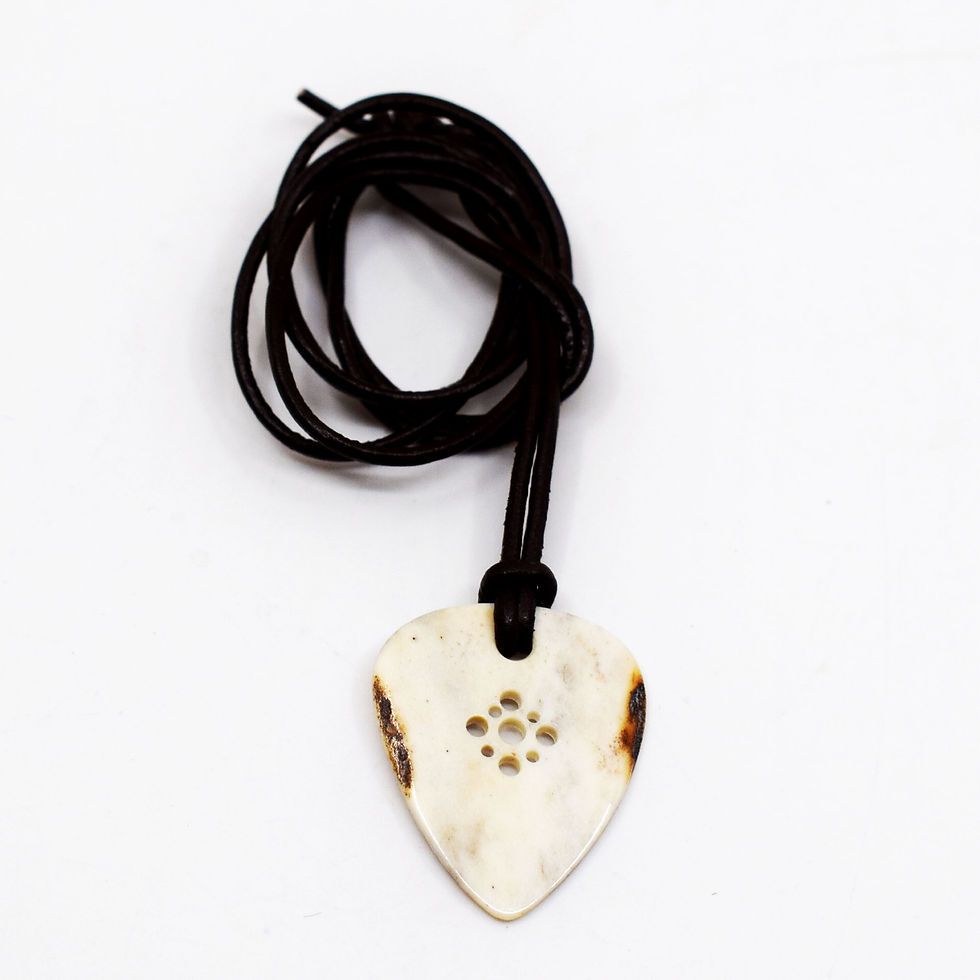 Pendentif en bois de cerf (Forme Standard)