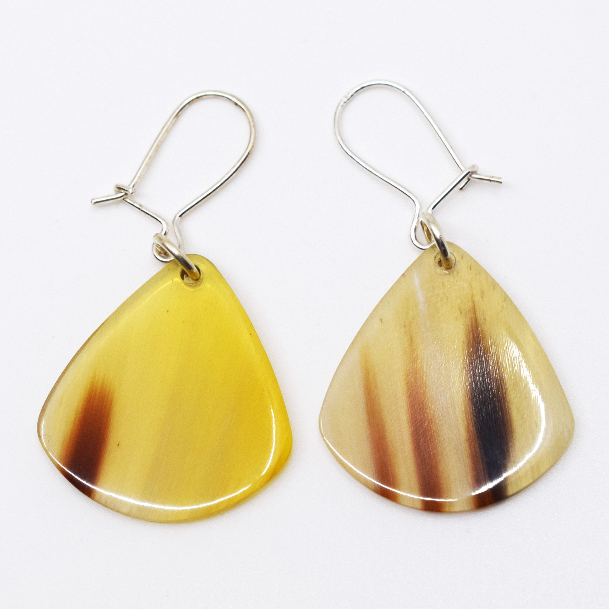 Boucles d'oreilles en corne de vache et argent (taille Jazz III)