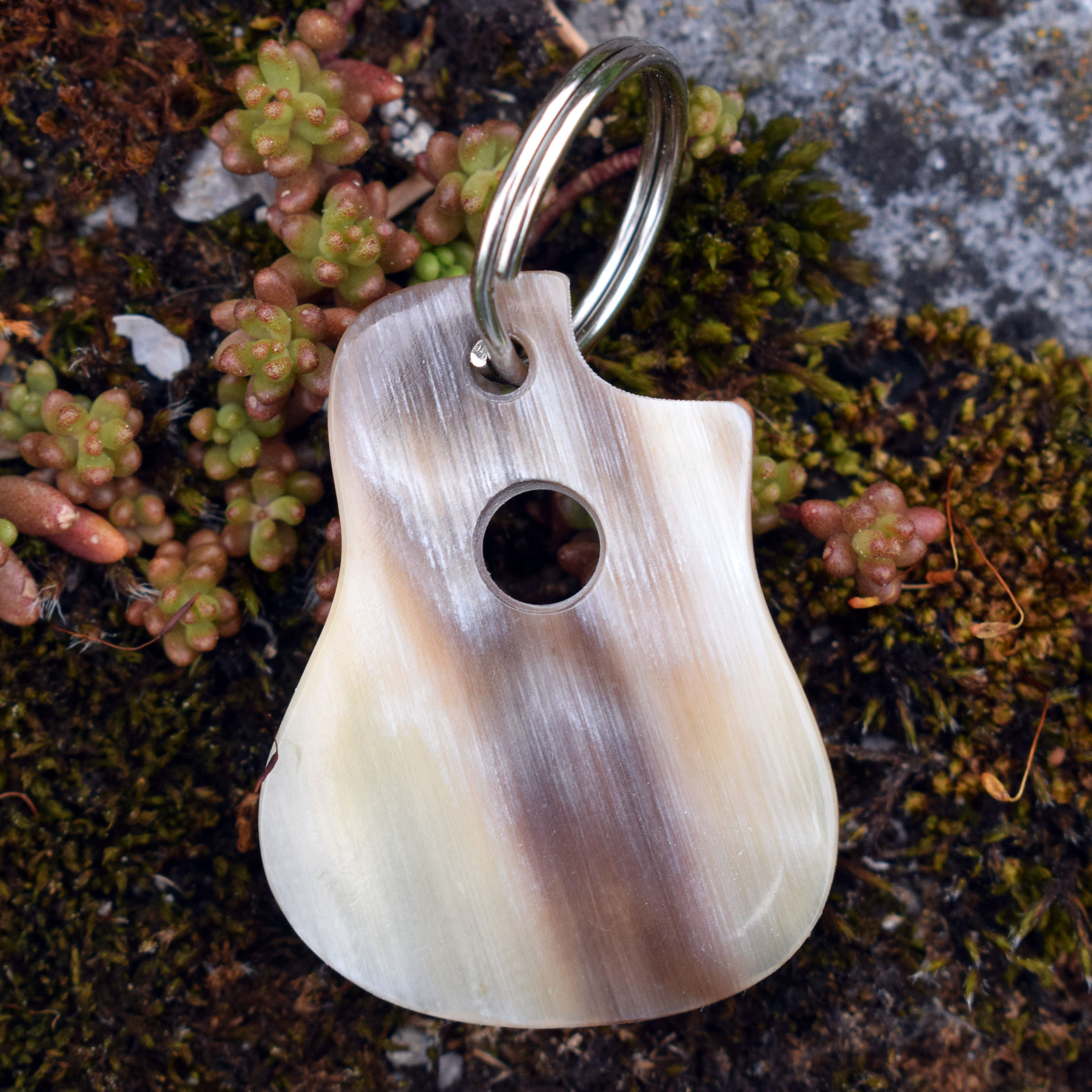 "Martin DC" keyring in cow horn