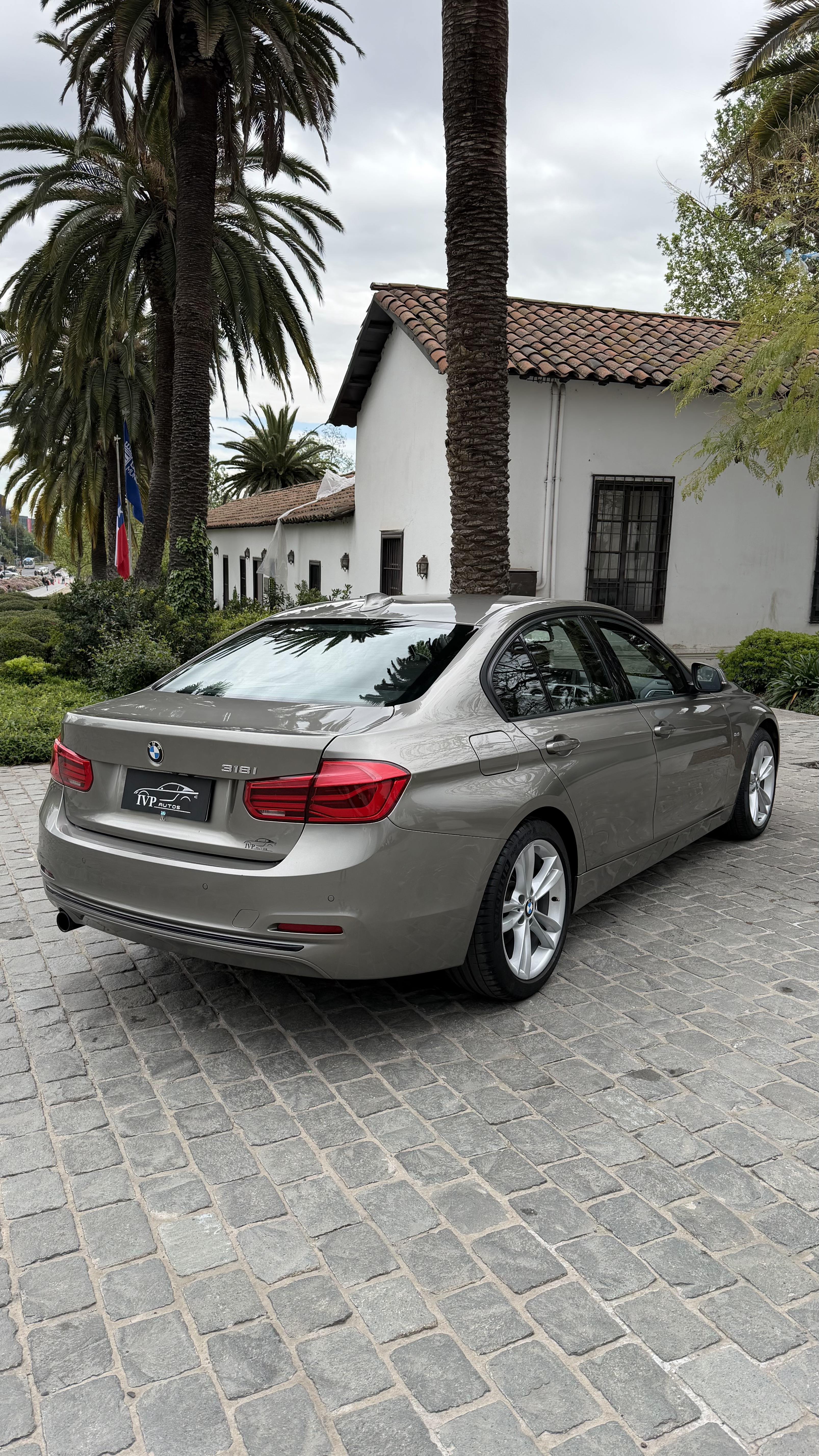 BMW 318I — foto 7 de 15