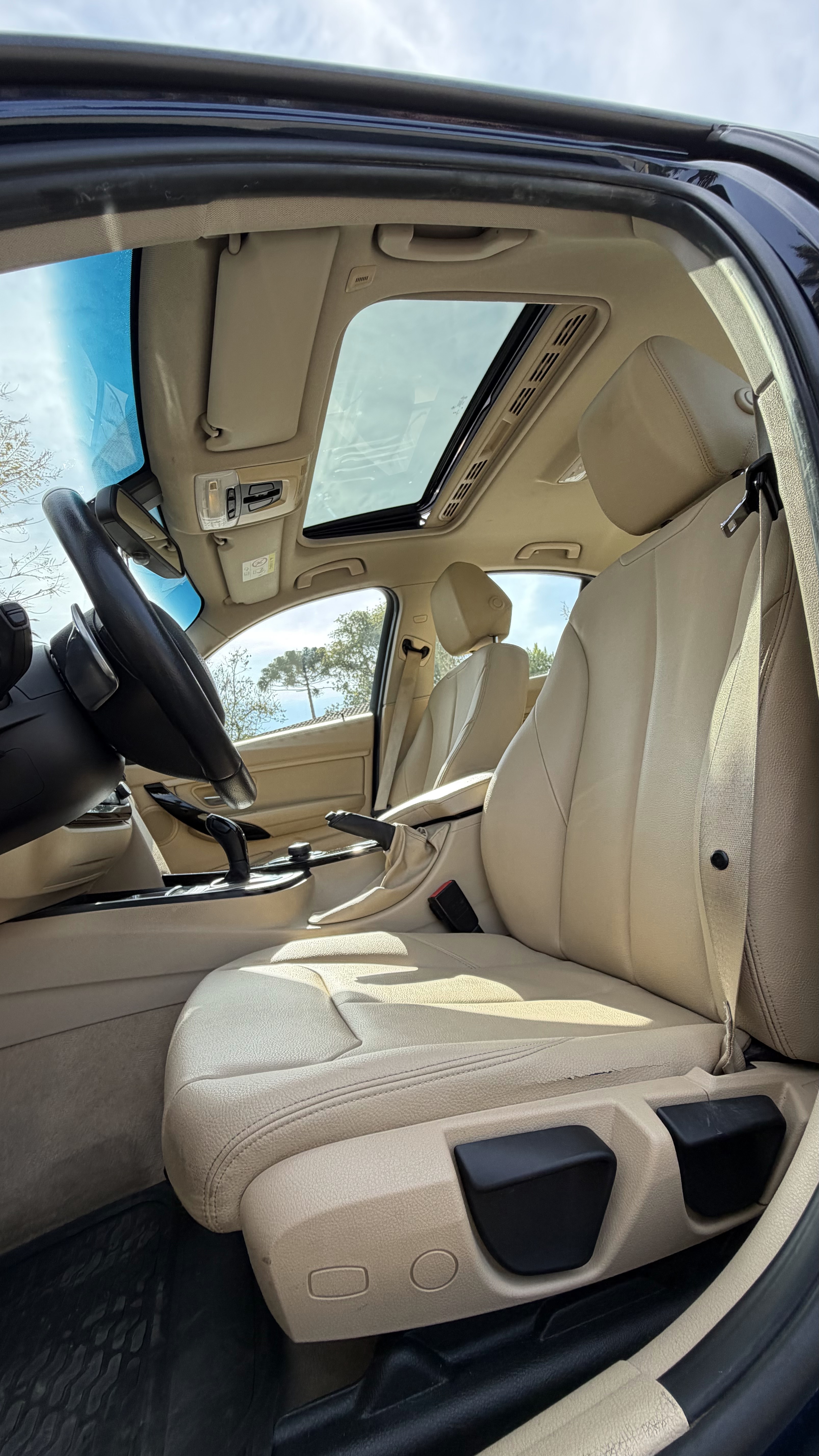 BMW 320I — foto 11 de 15
