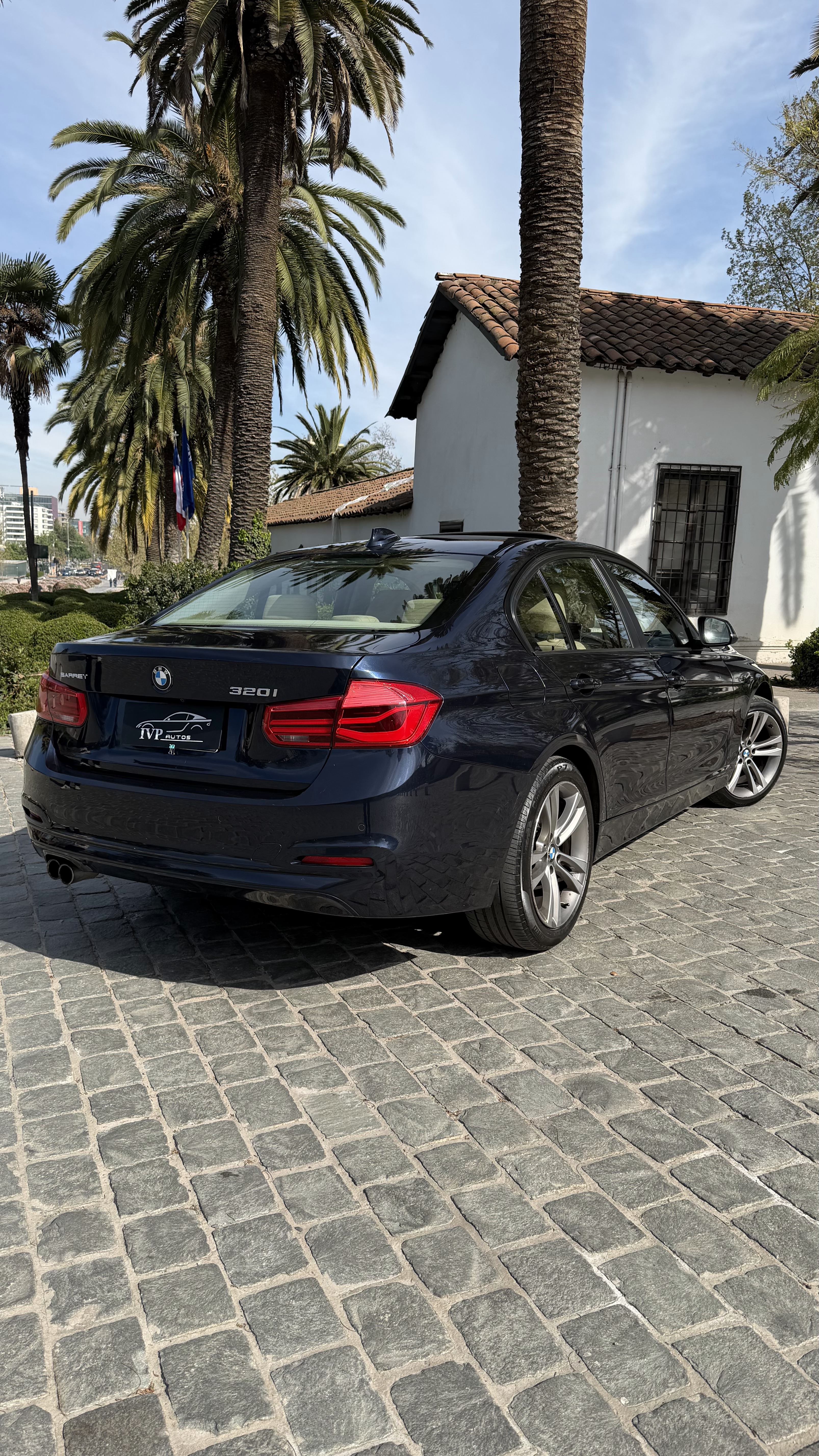 BMW 320I — foto 10 de 15
