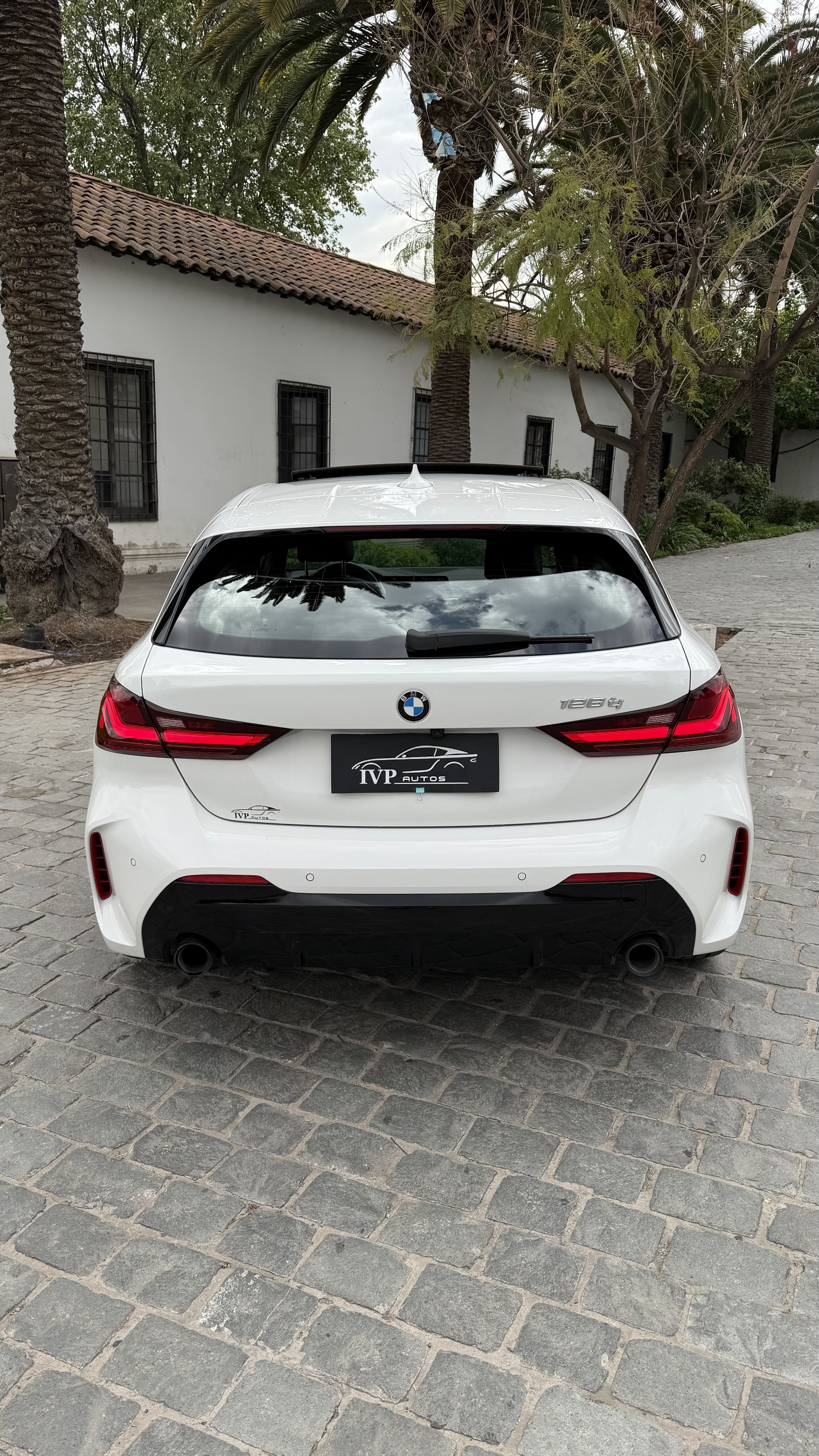 BMW 128Ti — foto 9 de 16