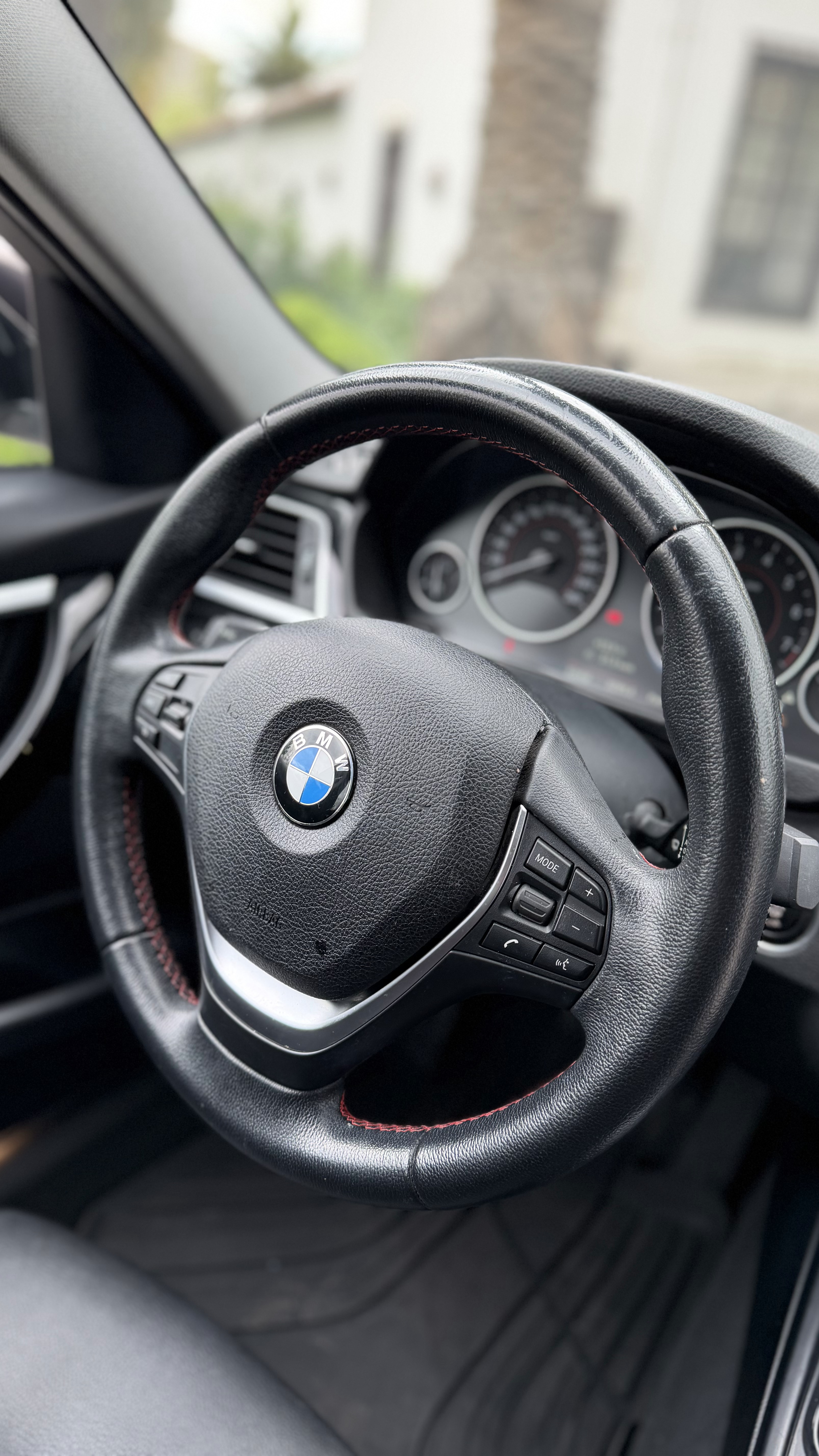 BMW 318I — foto 12 de 15