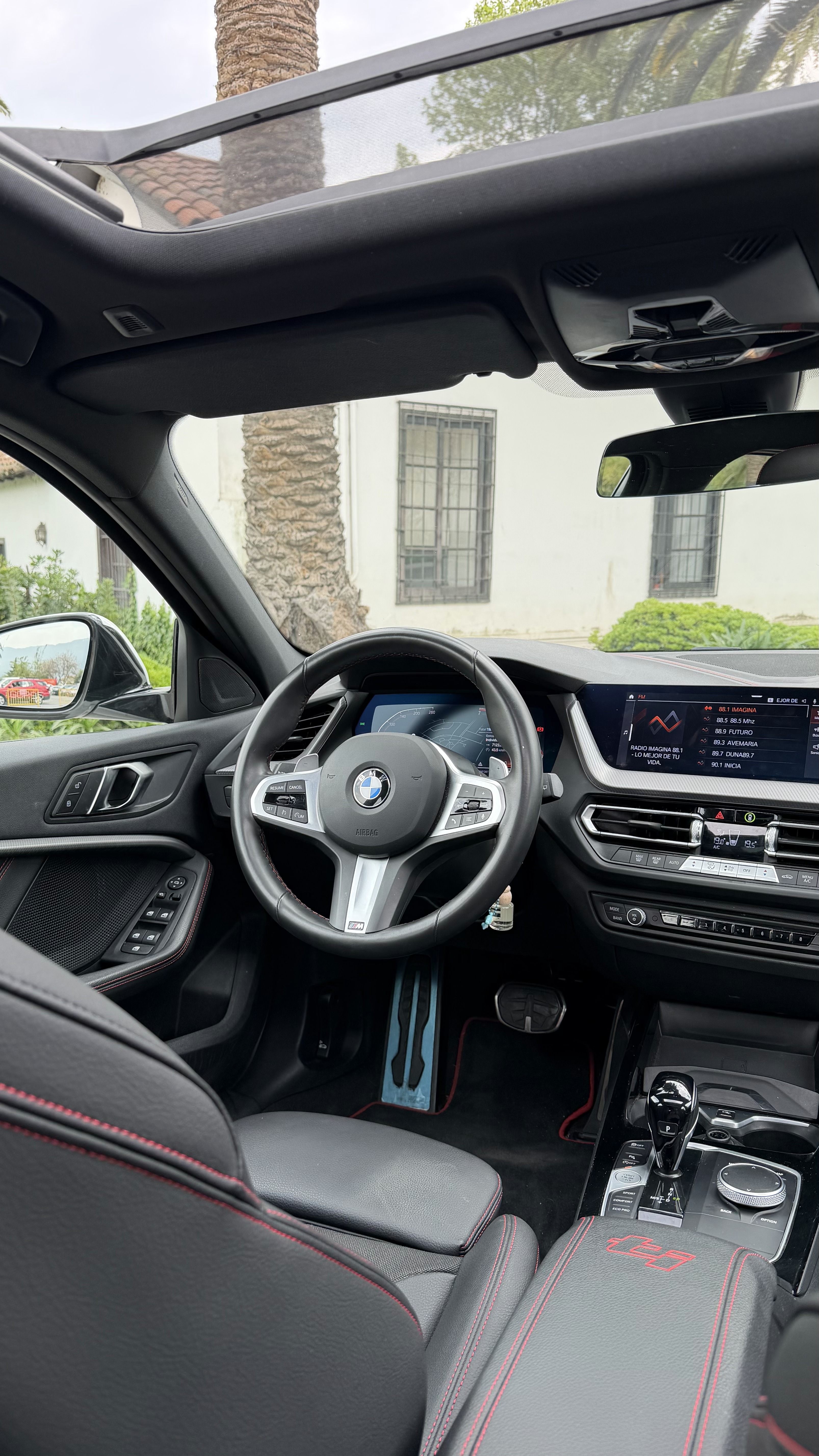 BMW 128Ti — foto 12 de 16