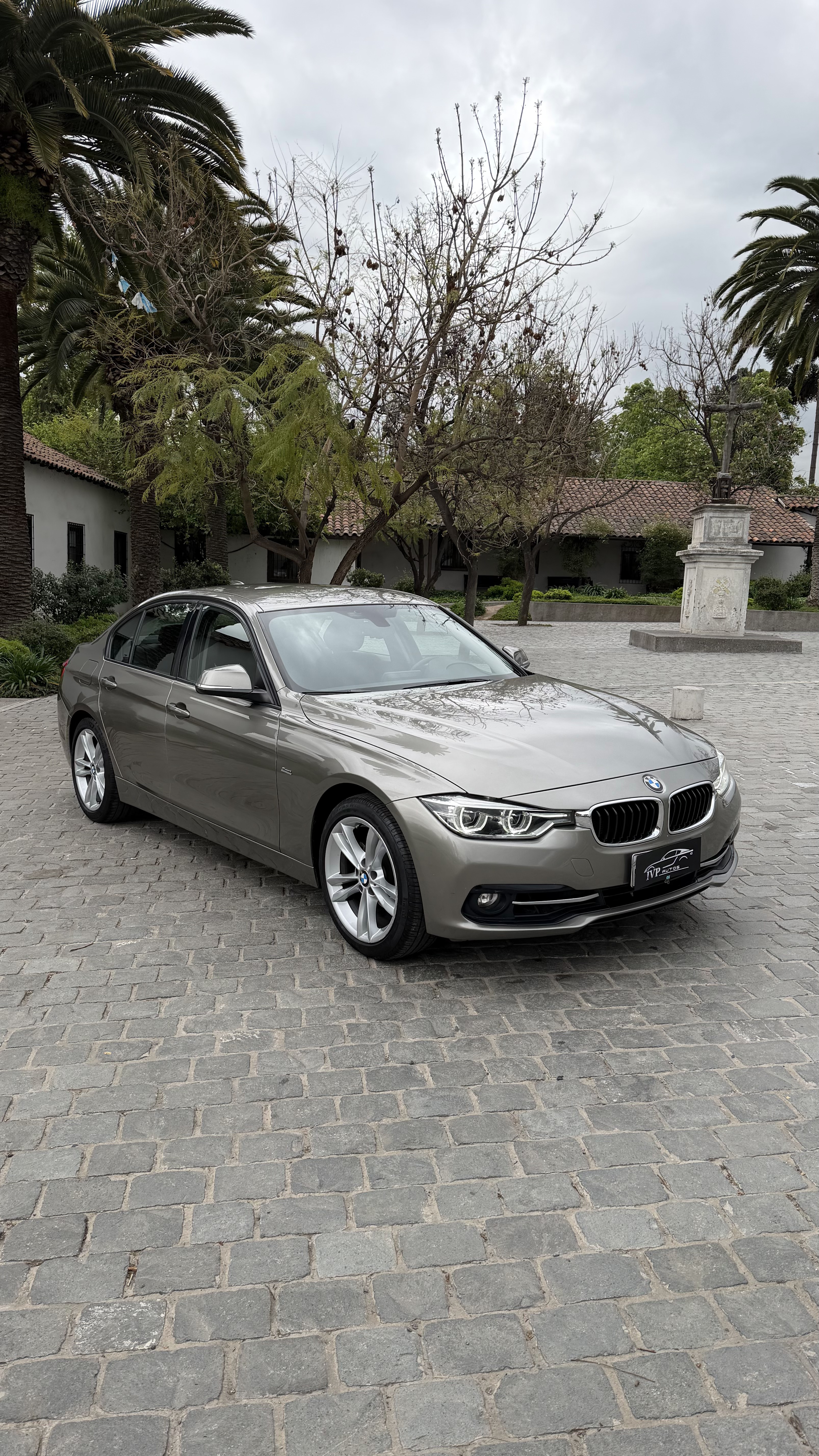 BMW 318I — foto 5 de 15