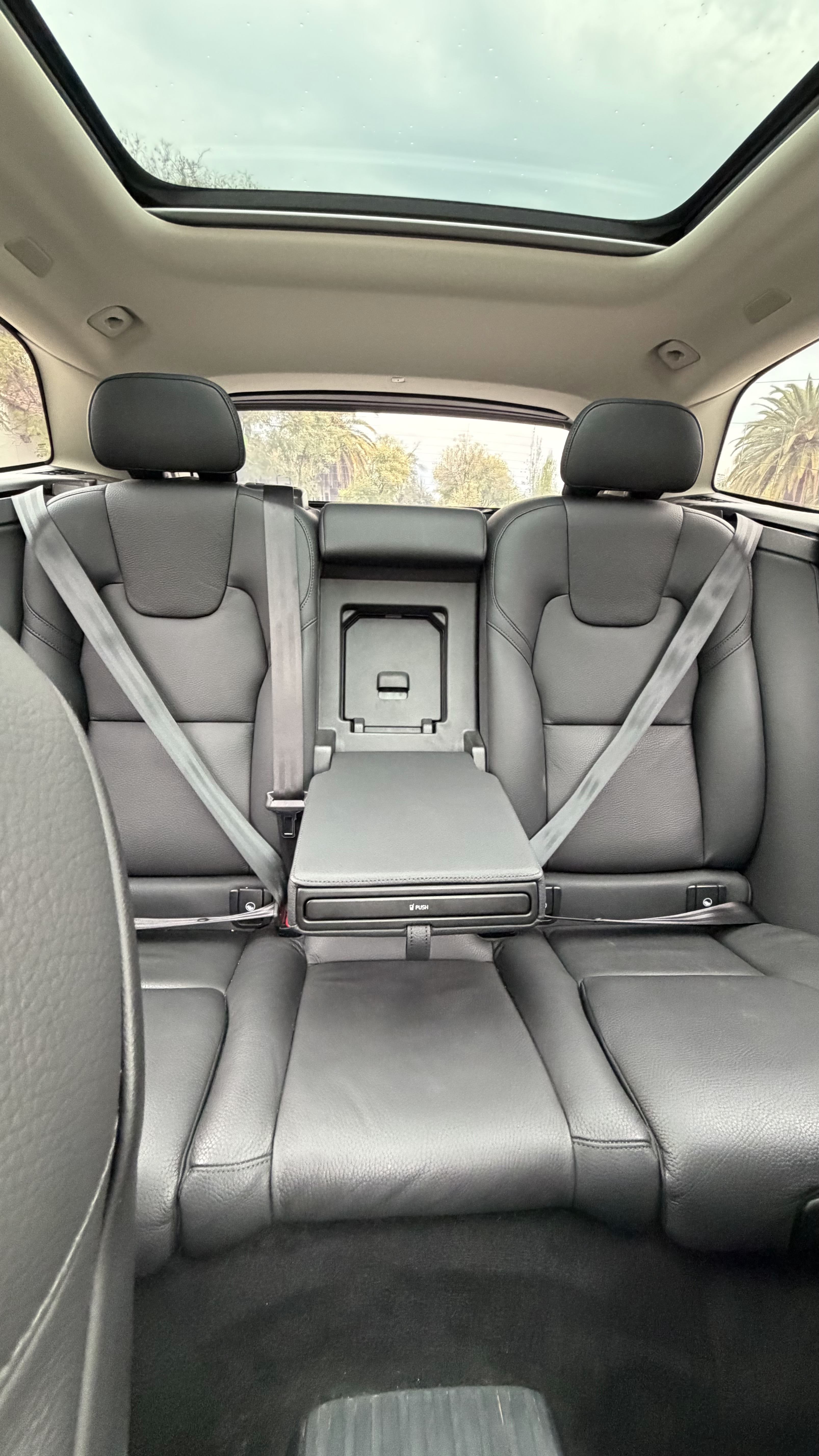 Volvo Xc60 Ii T8 Recharge — foto 9 de 10