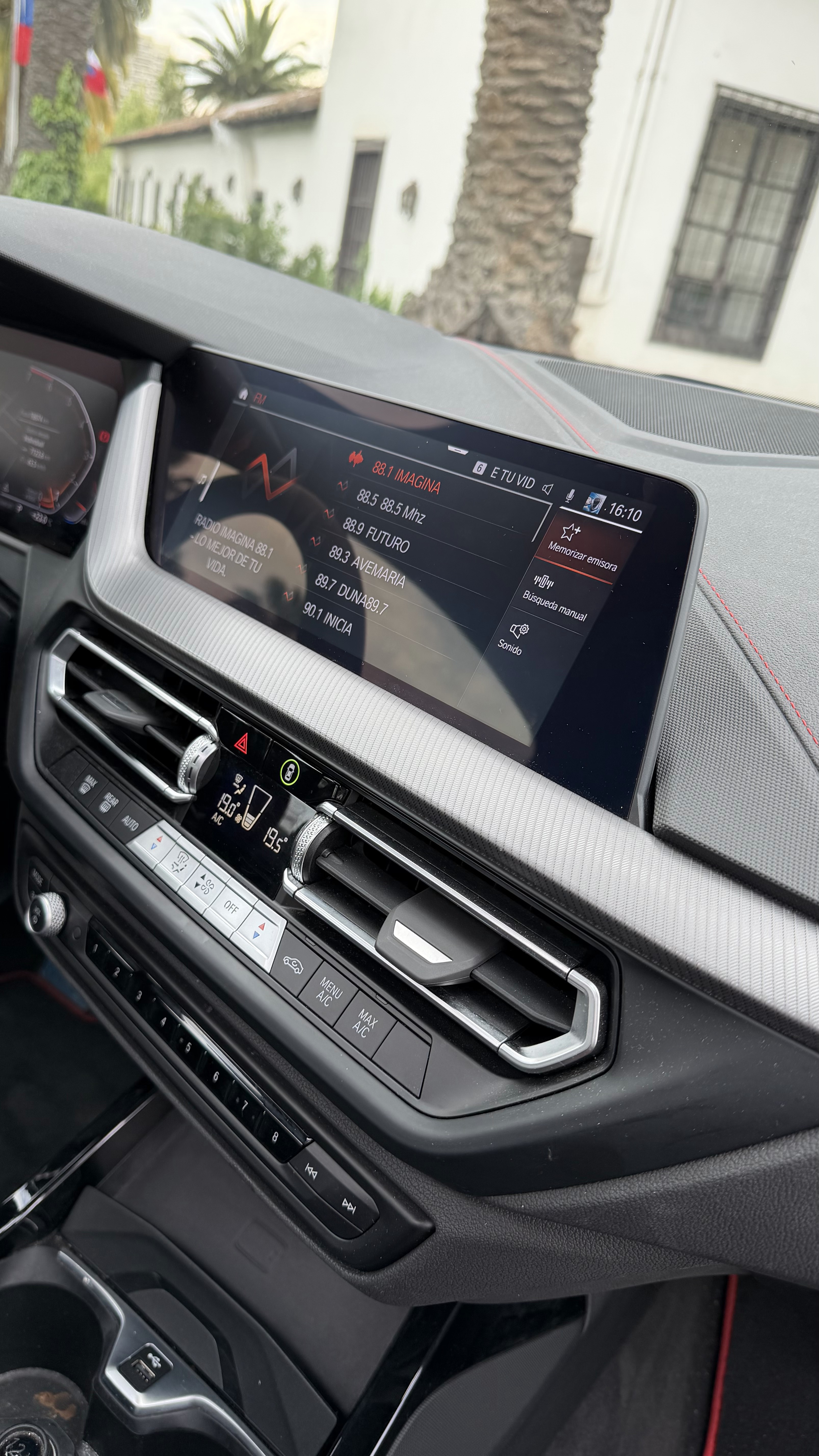 BMW 128Ti — foto 15 de 16