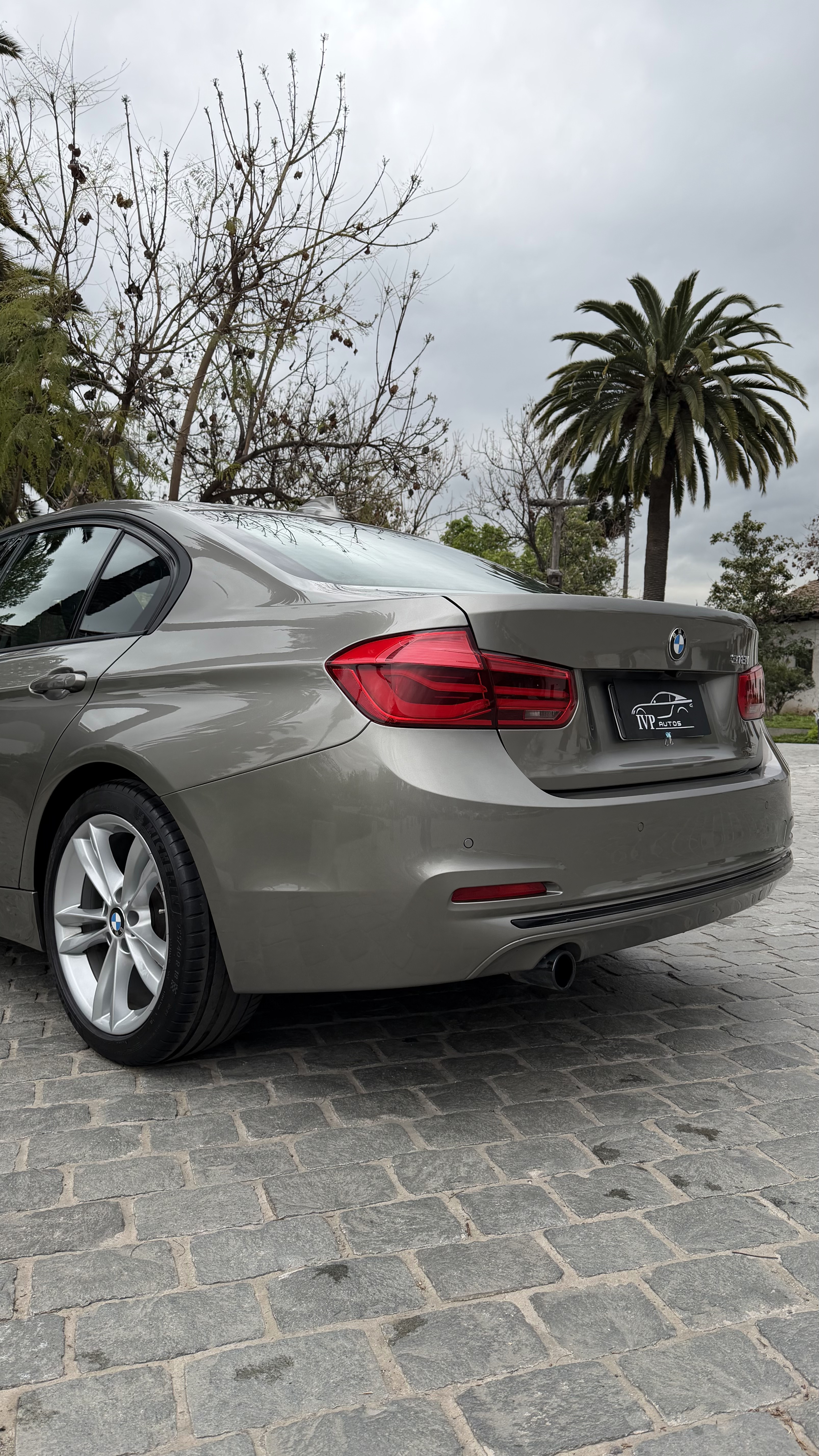 BMW 318I — foto 6 de 15