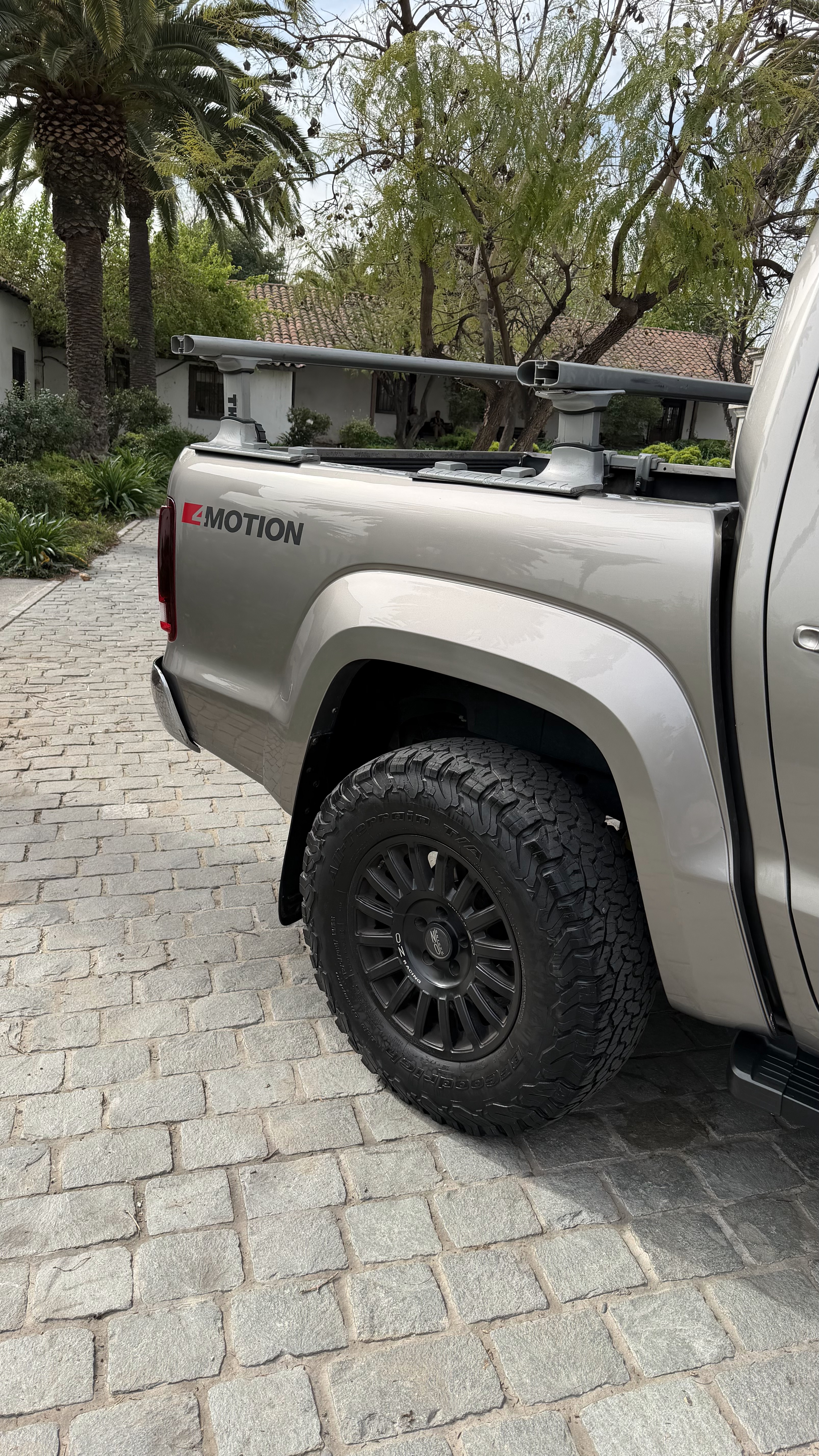 Volkswagen Amarok V6 3.0 4Motion — foto 8 de 15