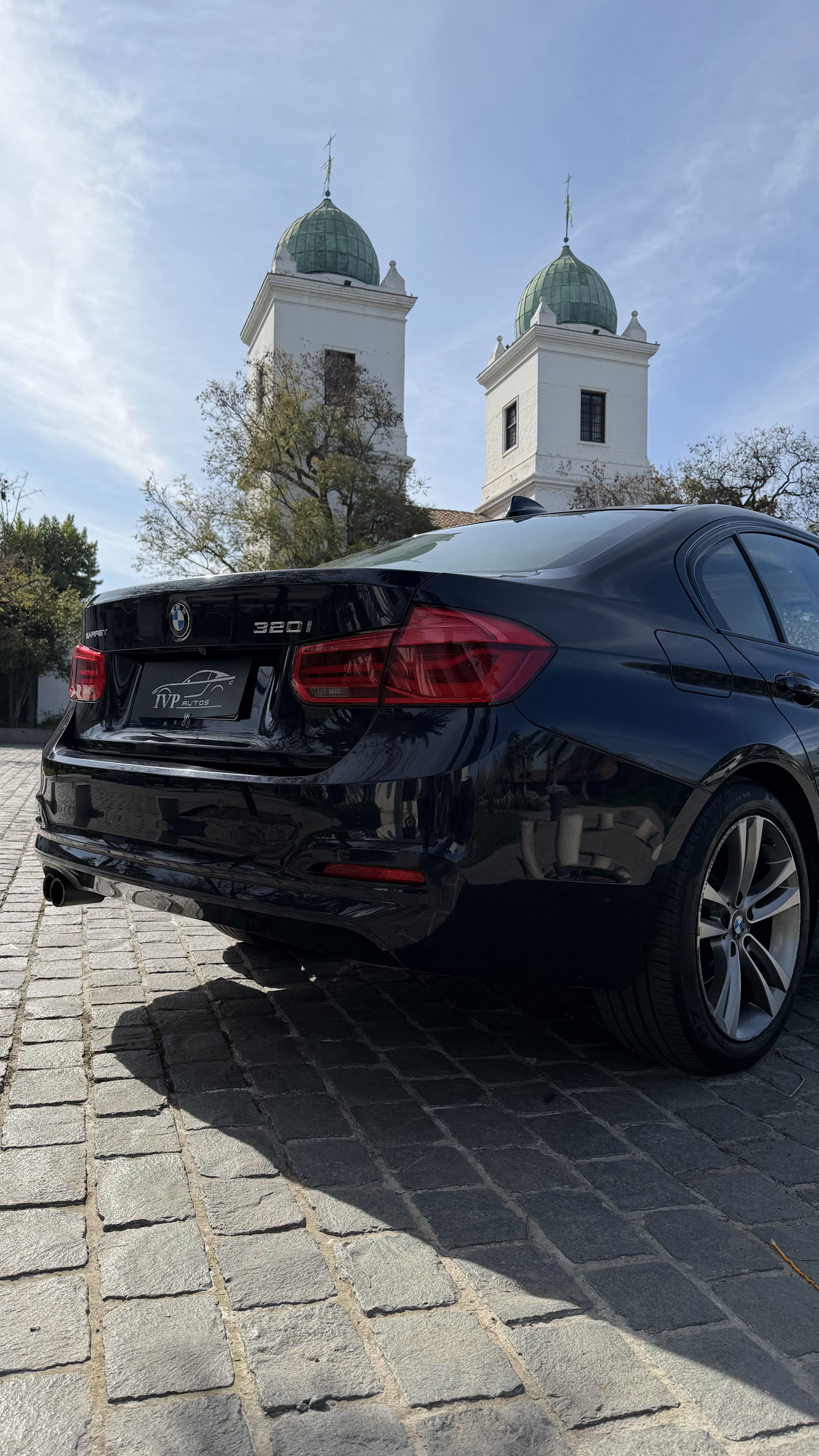 BMW 320I — foto 6 de 15